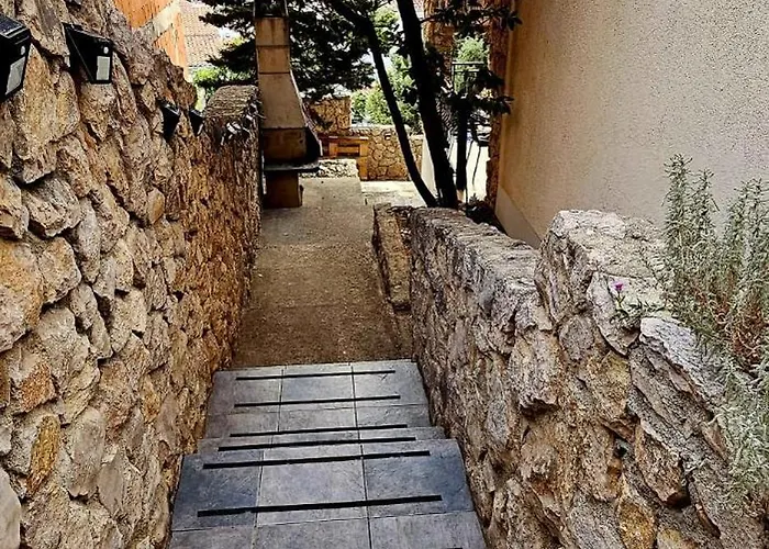 Apartman Varga Ap2 *